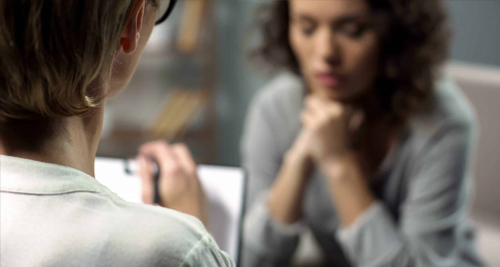 Therapist and patient in a counselling session, illustrating mental health support for borderline personality disorder.