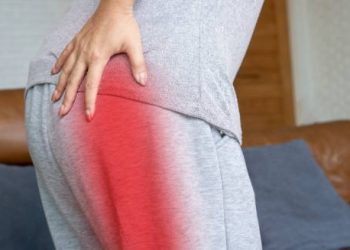 Person with sciatic nerve pain linked to complications of foot drop