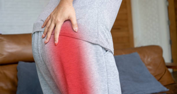 Person with sciatic nerve pain linked to complications of foot drop