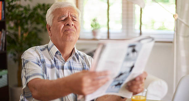 Symptoms of Macular Hole